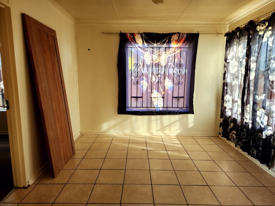 2 Bedroom Property for Sale in Lourierpark Free State